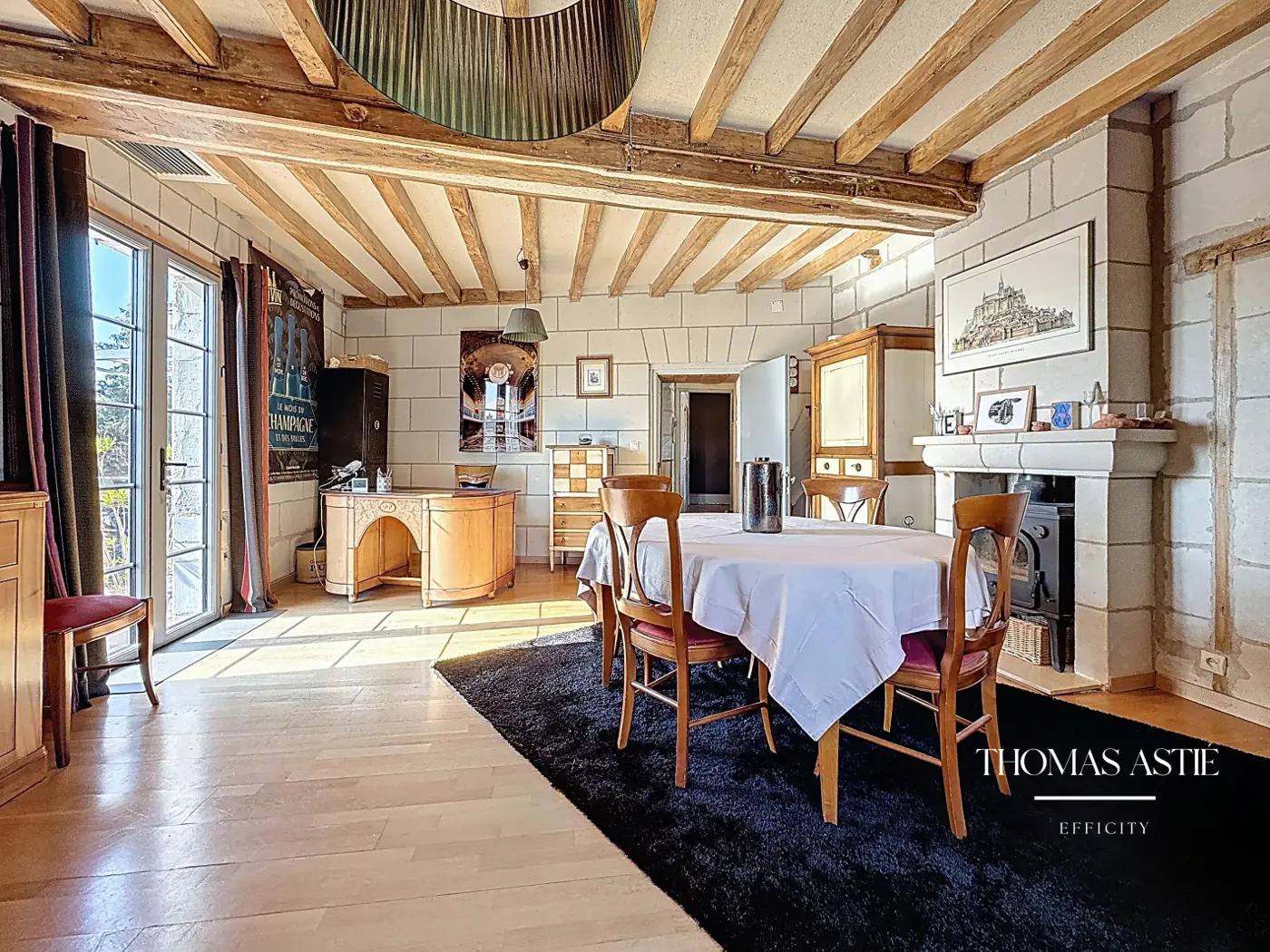 Maison 10 pièces, 340 m² à Bellevigne-les-Châteaux, photo 3 sur 22