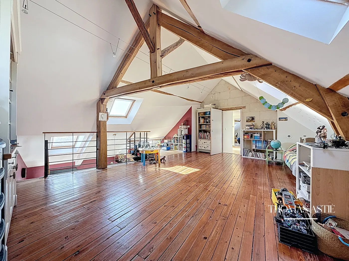 Maison 10 pièces, 340 m² à Bellevigne-les-Châteaux, photo 9 sur 22