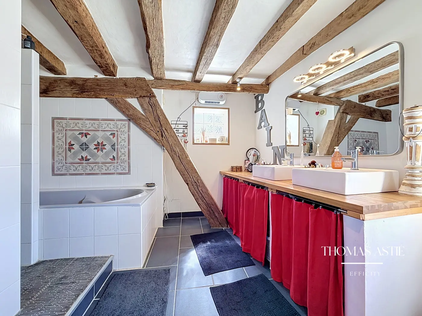 Maison 8 pièces, 185 m² à Saumur, photo 7 sur 16
