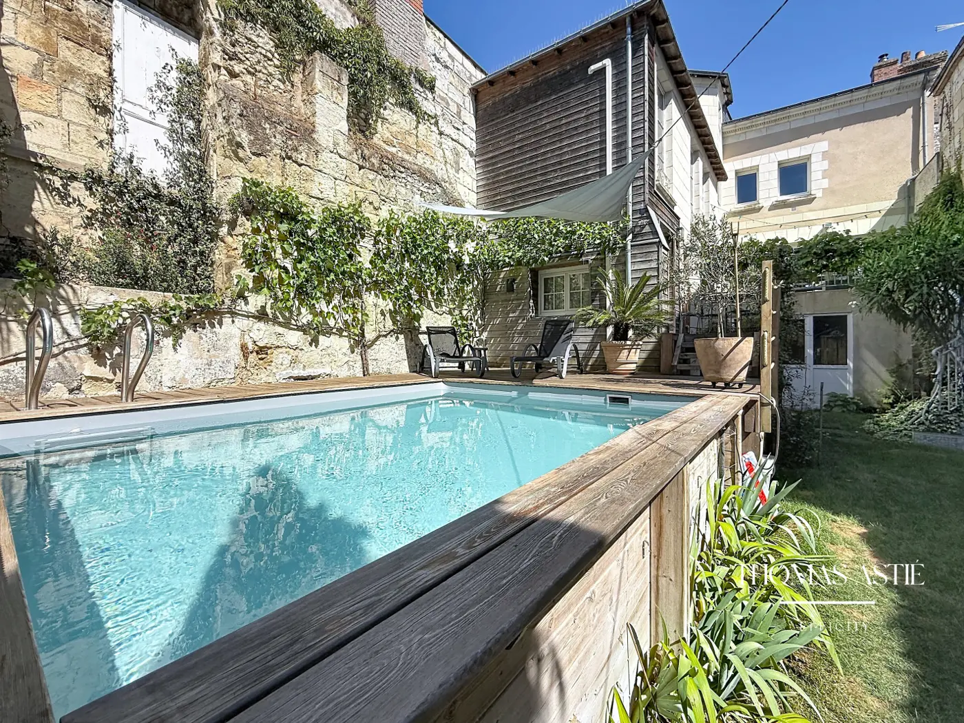 Maison 8 pièces, 185 m² à Saumur, photo 2 sur 16