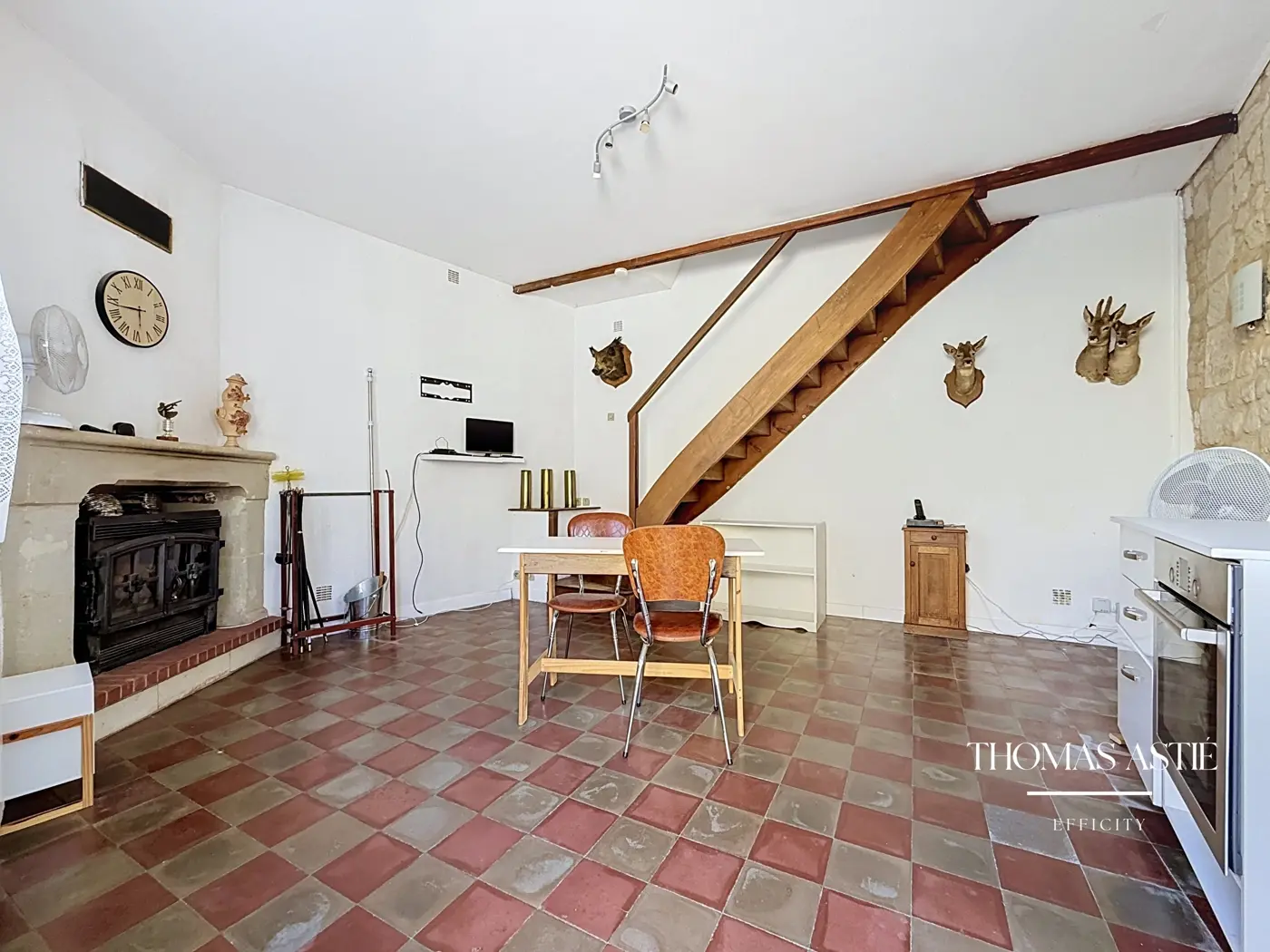 Maison 3 pièces, 60 m² à Saint-Léger-de-Montbrillais, photo 2 sur 11