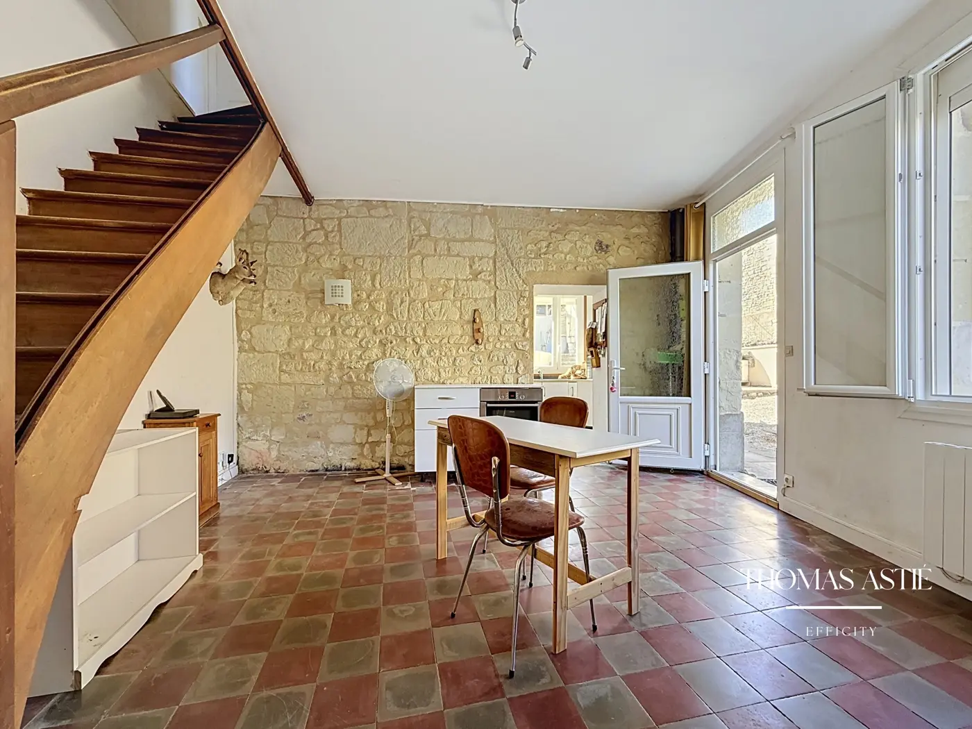 Maison 3 pièces, 60 m² à Saint-Léger-de-Montbrillais, photo 3 sur 11
