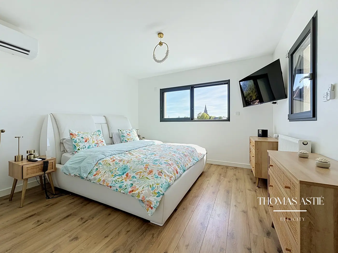 Maison 9 pièces, 235 m² à Souzay-Champigny, photo 8 sur 17