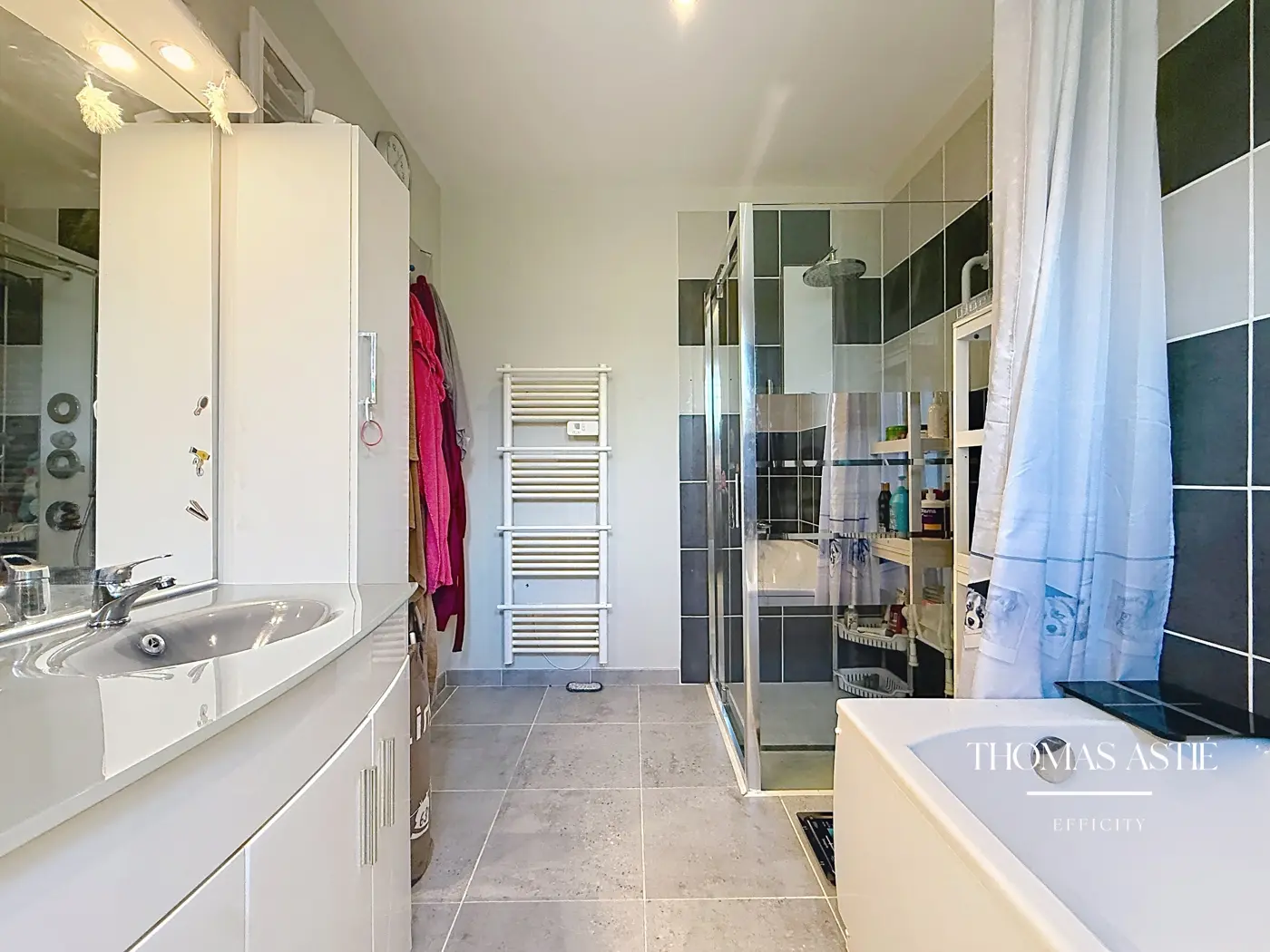 Maison 5 pièces, 121 m² à La Breille-les-Pins, photo 10 sur 17